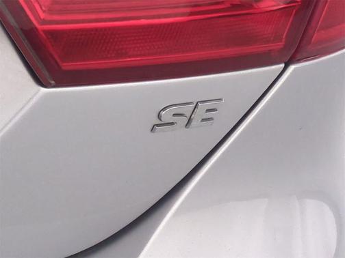 2014 Volkswagen Jetta Auto SE w/Connectivity