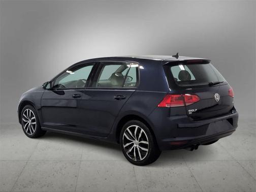 2016 Volkswagen Golf TSI SE 4-Door