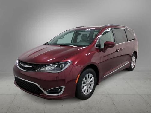 2018 Chrysler Pacifica Touring-L