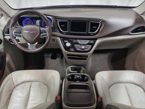 2018 Chrysler Pacifica Touring-L