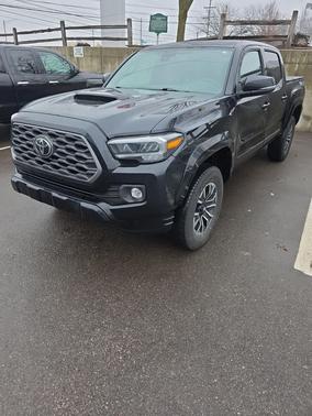 2022 Toyota Tacoma TRD Sport
