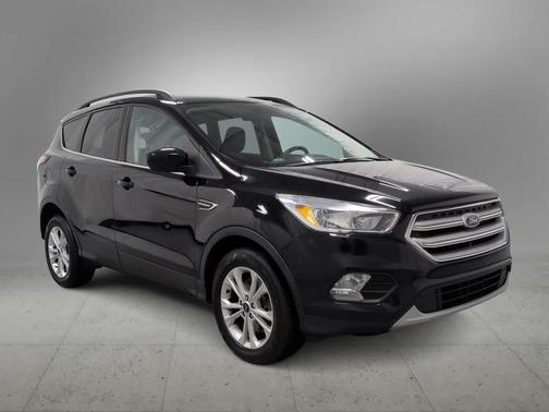 SHADOW BLACK 2018 Ford Escape SE