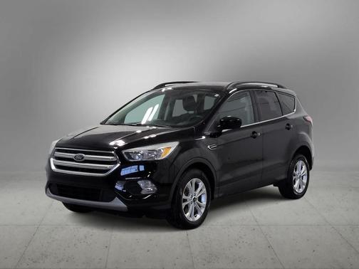 SHADOW BLACK 2018 Ford Escape SE