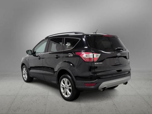 SHADOW BLACK 2018 Ford Escape SE
