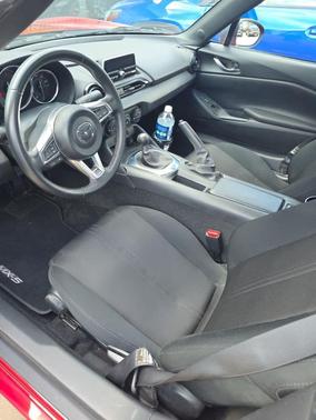 2017 Mazda MX-5 Miata Sport