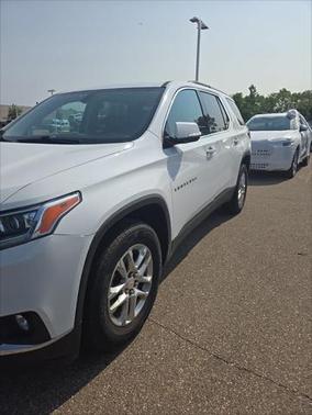 2020 Chevrolet Traverse LT Cloth
