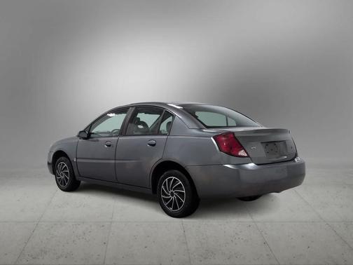 2004 Saturn Ion 2