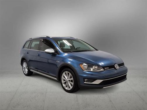 2017 Volkswagen Golf Alltrack TSI S
