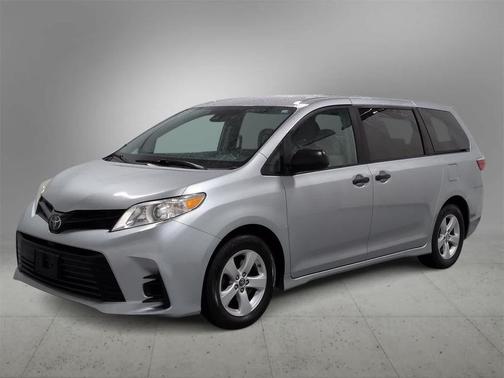 2019 Toyota Sienna SE