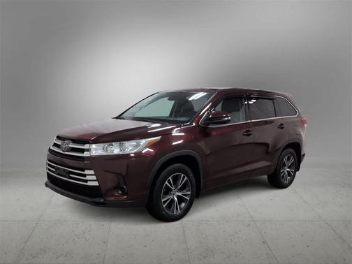 2018 Toyota Highlander LE