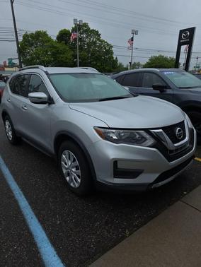 Brilliant Silver 2017 Nissan Rogue S