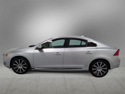 2017 Volvo S60 Inscription T5 Platinum