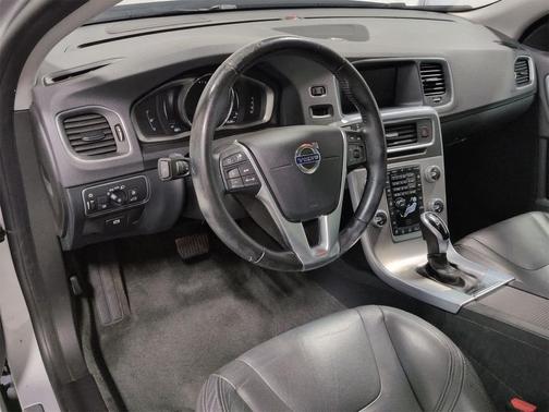 2017 Volvo S60 Inscription T5 Platinum