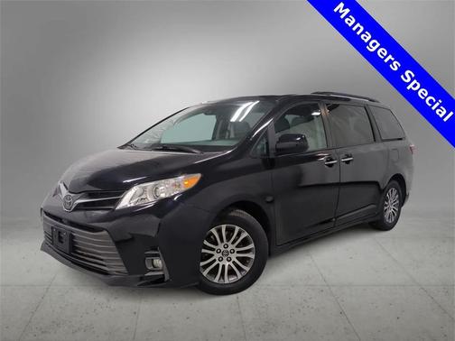 2020 Toyota Sienna XLE Premium