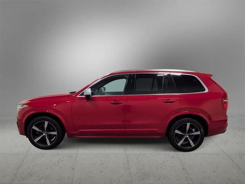 2019 Volvo XC90 T6 R-Design