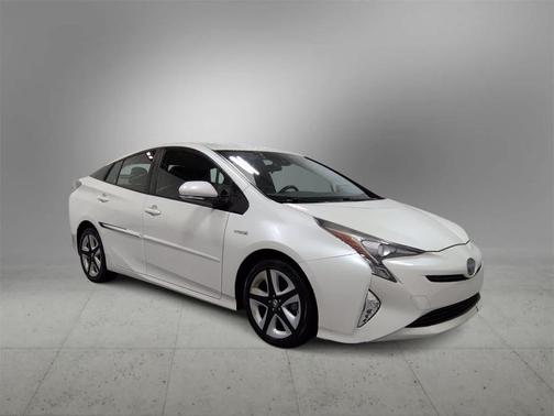 2016 Toyota Prius Three Touring