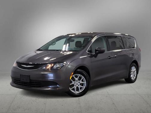Gray 2017 Chrysler Pacifica LX