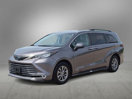 Predawn Gray Mica 2021 Toyota Sienna XLE 8 Passenger
