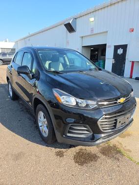 Mosaic Black Metallic 2017 Chevrolet Trax LS