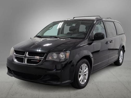 Brilliant Black Crystal Pearlcoat 2016 Dodge Grand Caravan SXT