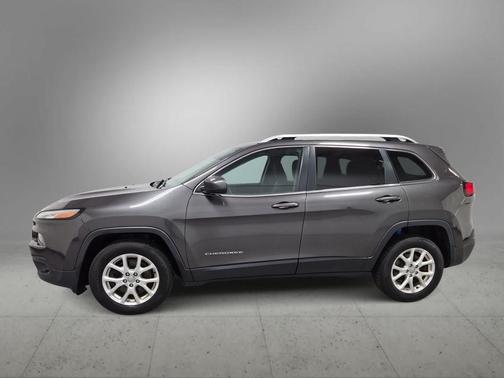 Granite Crystal Metallic Clearcoat 2014 Jeep Cherokee Latitude