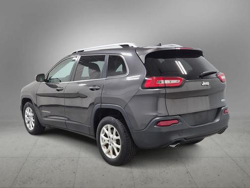 Granite Crystal Metallic Clearcoat 2014 Jeep Cherokee Latitude