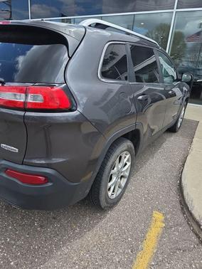 Granite Crystal Metallic Clearcoat 2014 Jeep Cherokee Latitude