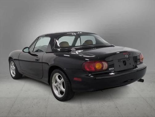 1999 Mazda MX-5 Miata Base