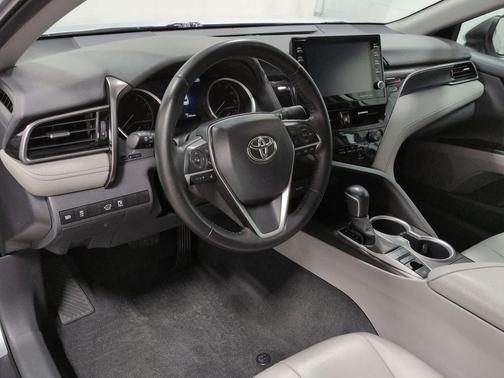Celestial Silver Metallic 2022 Toyota Camry XLE