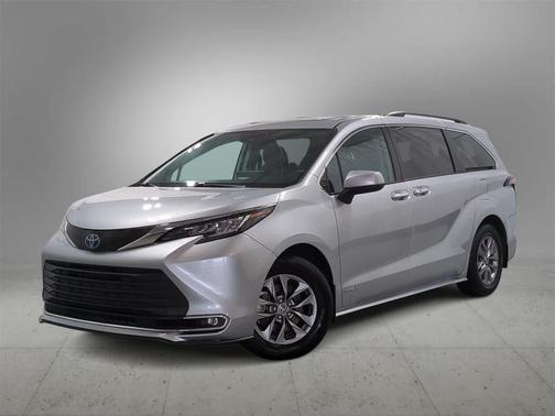 2021 Toyota Sienna XLE 7 Passenger