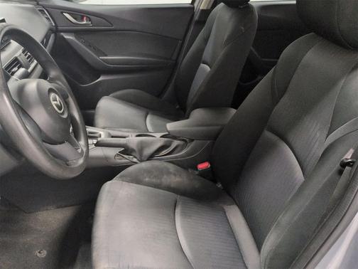 2015 Mazda Mazda3 i SV