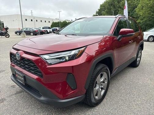 2022 Toyota RAV4 Hybrid XLE