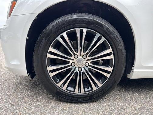 2014 Chrysler 300 S