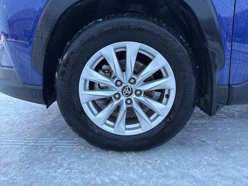 2022 Toyota Corolla Cross LE