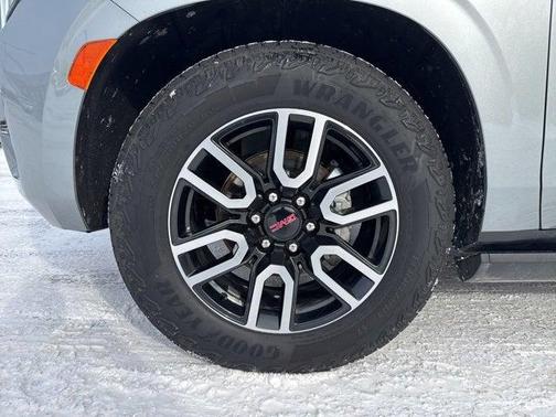 2024 GMC Yukon XL AT4