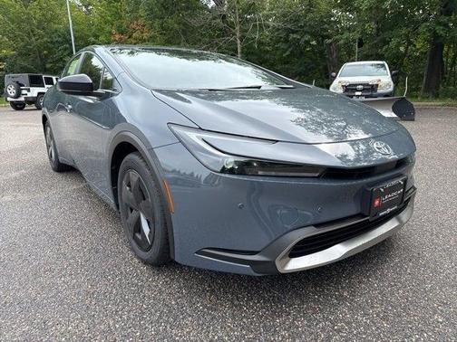 2026 Toyota Prius Plug-In Hybrid SE