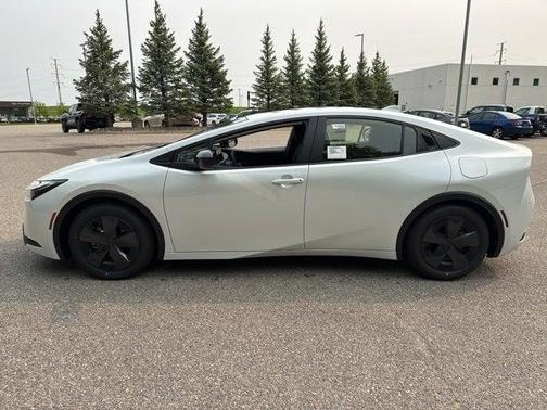 2025 Toyota Prius L