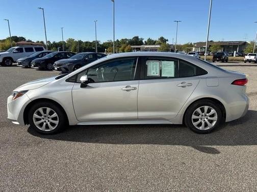 Classic Silver Metallic 2021 Toyota Corolla LE