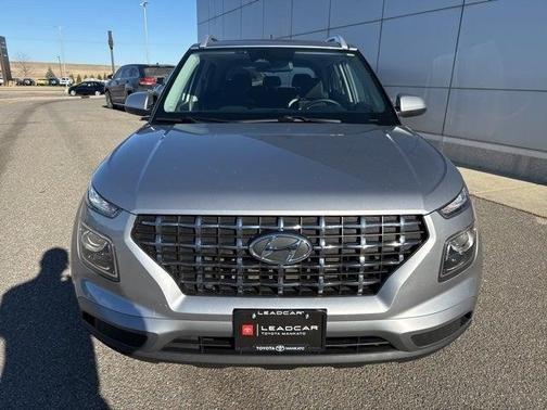Shimmering Silver 2023 Hyundai VENUE SEL