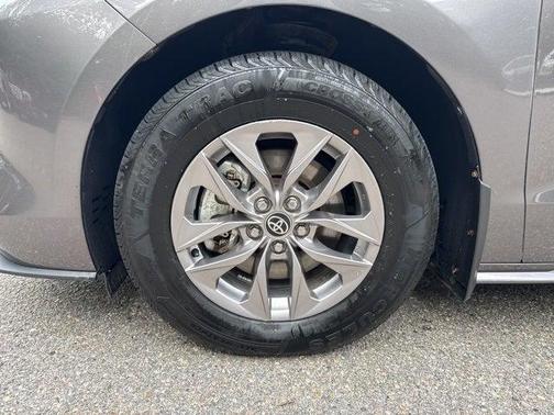 2021 Toyota Sienna XLE 7 Passenger