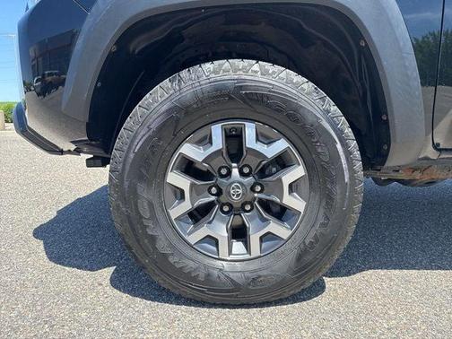 Midnight Black Metallic 2020 Toyota Tacoma TRD Off Road