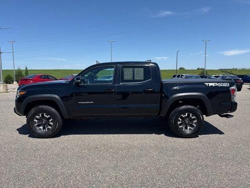 Midnight Black Metallic 2020 Toyota Tacoma TRD Off Road