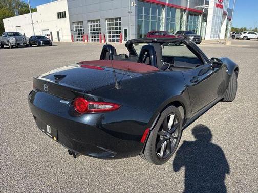 Jet Black Mica 2018 Mazda MX-5 Miata Club