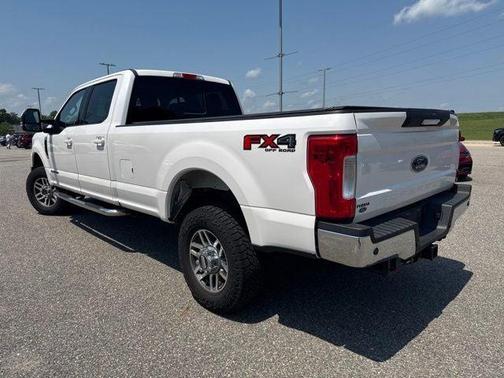 White Platinum Clearcoat Metallic 2018 Ford F-350 Lariat