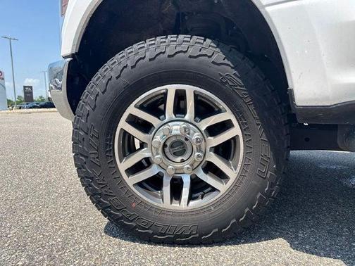 White Platinum Clearcoat Metallic 2018 Ford F-350 Lariat