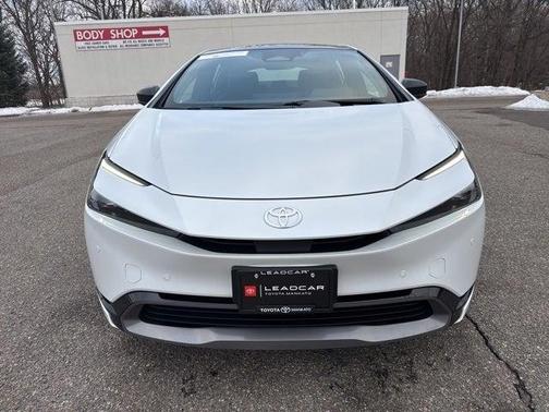 2025 Toyota Prius XLE