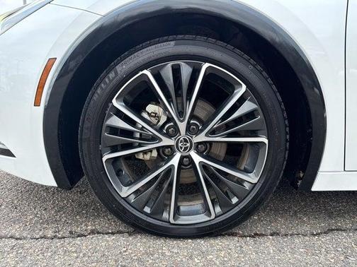 2025 Toyota Prius XLE