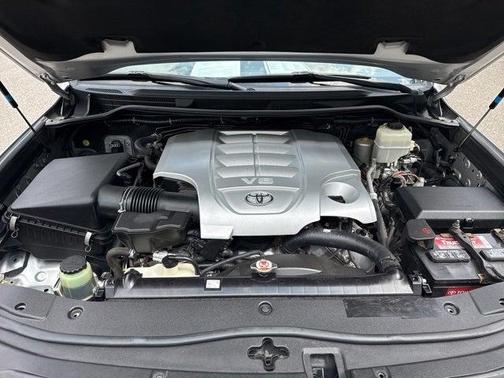2011 Toyota Land Cruiser Base