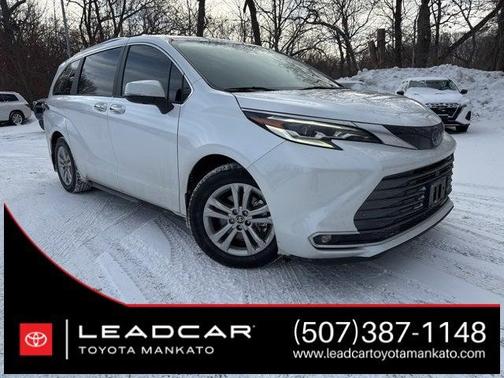2023 Toyota Sienna Platinum 7 Passenger