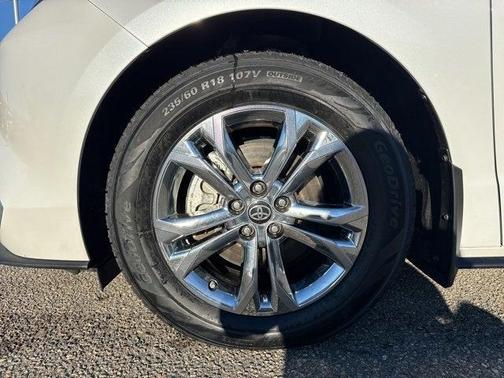 2023 Toyota Sienna Platinum 7 Passenger